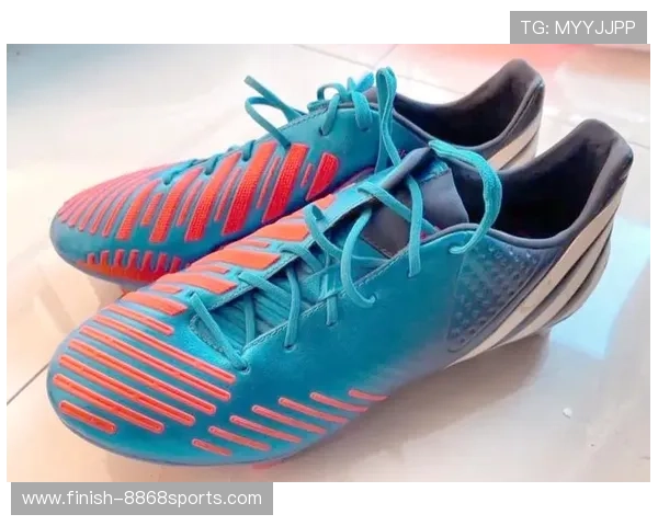 足球明星专属鞋款揭秘：顶级球鞋背后的设计理念与科技创新